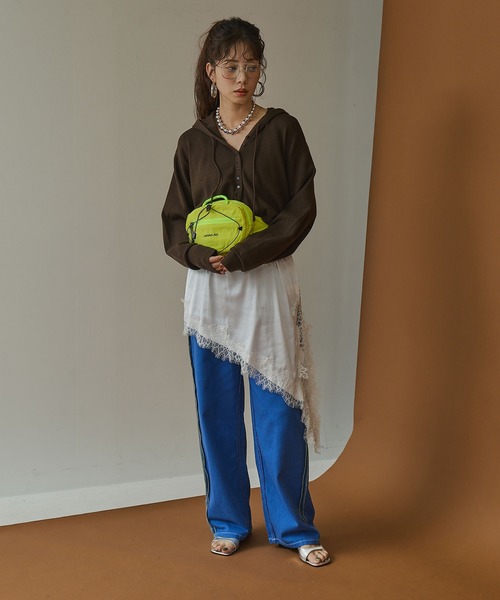 bohmal(ボマール)の「ボリュームスリーブフーディカーデ(カーディガン/ボレロ・レディース・レッド/チャコールグレー/ブラウン・FREE)」の14枚目の写真