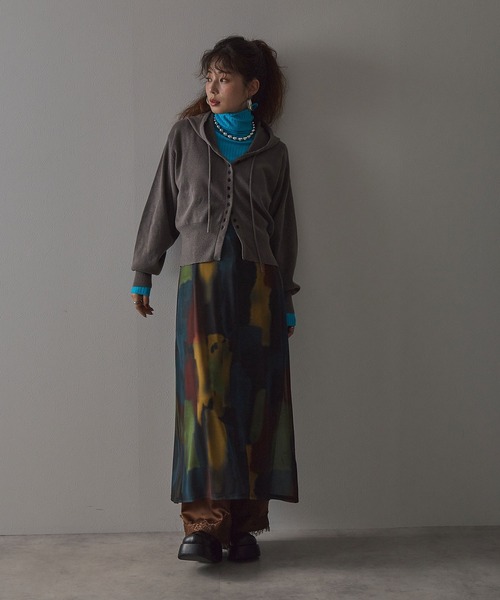 bohmal(ボマール)の「ボリュームスリーブフーディカーデ(カーディガン/ボレロ・レディース・レッド/チャコールグレー/ブラウン・FREE)」の10枚目の写真