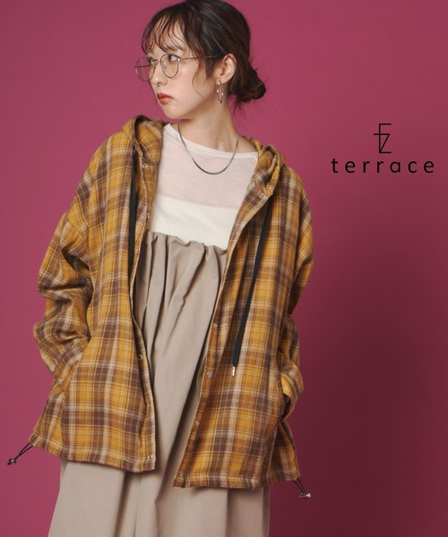 terrace（テラス）の「フード&ドローコード付きチェック柄ネルシャツブルゾン（パーカー・レディース・グリーン/イエロー/ネイビー/ブラウン・FREE）」の4枚目の写真