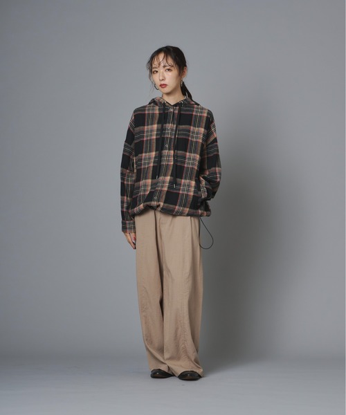 terrace（テラス）の「フード&ドローコード付きチェック柄ネルシャツブルゾン（パーカー・レディース・グリーン/イエロー/ネイビー/ブラウン・FREE）」の15枚目の写真