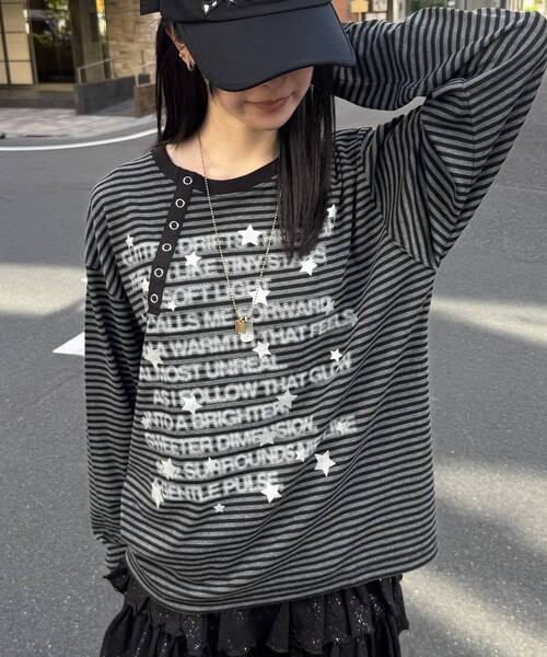 SEQUENZ(シークエンズ)の「※WEB限定 / ぼかしプリントヘンリーネックロンT / sqnzU BORDER L/S TEE(Tシャツ/カットソー・レディース・ブラック/ホワイト/ブラウン/その他5/ターコイズブルー/その他6・SMALL/MEDIUM/LARGE)」の12枚目の写真