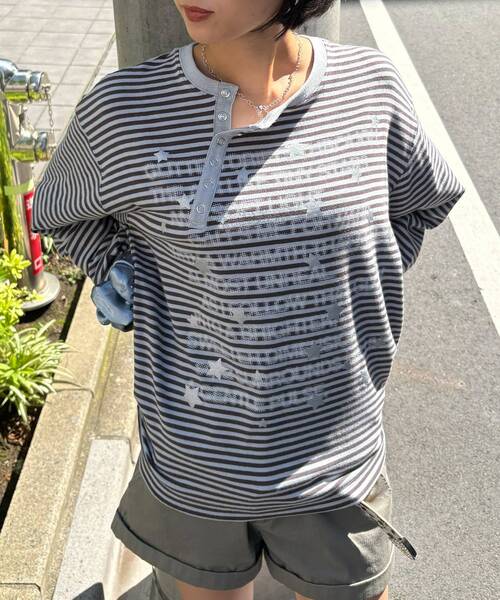 SEQUENZ(シークエンズ)の「※WEB限定 / ぼかしプリントヘンリーネックロンT / sqnzU BORDER L/S TEE(Tシャツ/カットソー・レディース・ブラック/ホワイト/ブラウン/その他5/ターコイズブルー/その他6・SMALL/MEDIUM/LARGE)」の14枚目の写真