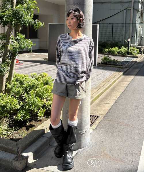 SEQUENZ(シークエンズ)の「※WEB限定 / ぼかしプリントヘンリーネックロンT / sqnzU BORDER L/S TEE(Tシャツ/カットソー・レディース・ブラック/ホワイト/ブラウン/その他5/ターコイズブルー/その他6・SMALL/MEDIUM/LARGE)」の17枚目の写真