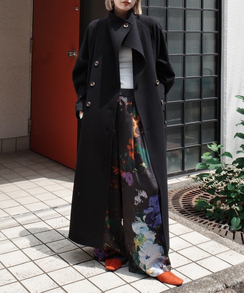 Ameri(アメリ)の「UND WOOL ASYMMETRY STAND COLLAR COAT(ダウンジャケット/コート・レディース・アイボリー/カーキ/ブラック/ライトブルー・SMALL/MEDIUM/SHORT)」の3枚目の写真