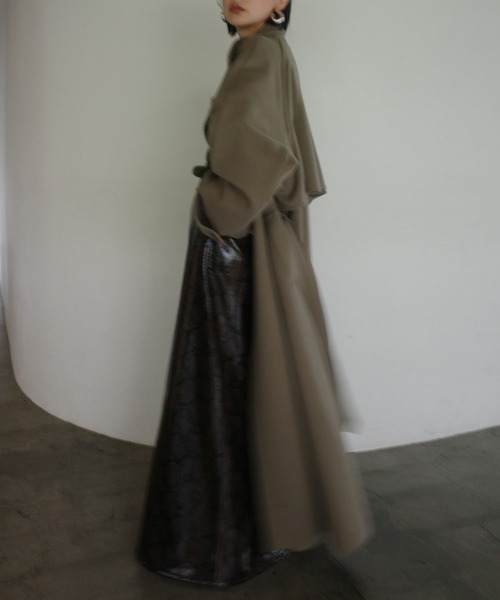 Ameri(アメリ)の「UND WOOL ASYMMETRY STAND COLLAR COAT(ダウンジャケット/コート・レディース・アイボリー/カーキ/ブラック/ライトブルー・SMALL/MEDIUM/SHORT)」の17枚目の写真
