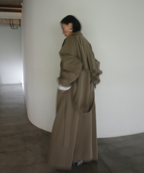 Ameri(アメリ)の「UND WOOL ASYMMETRY STAND COLLAR COAT(ダウンジャケット/コート・レディース・アイボリー/カーキ/ブラック/ライトブルー・SMALL/MEDIUM/SHORT)」の7枚目の写真