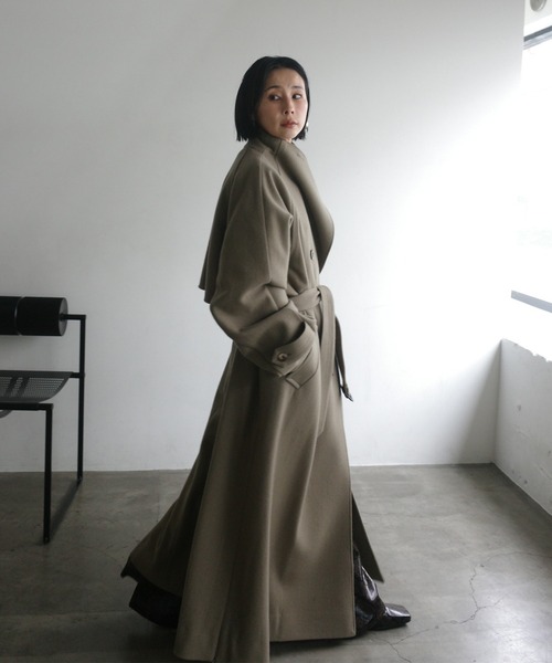 Ameri(アメリ)の「UND WOOL ASYMMETRY STAND COLLAR COAT(ダウンジャケット/コート・レディース・アイボリー/カーキ/ブラック/ライトブルー・SMALL/MEDIUM/SHORT)」の21枚目の写真
