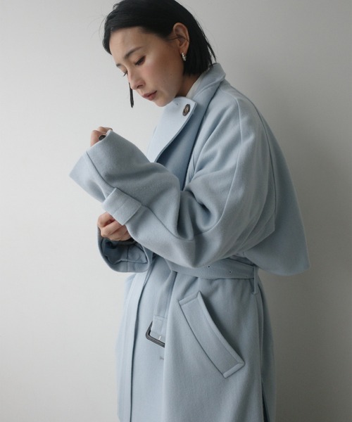 Ameri(アメリ)の「UND WOOL ASYMMETRY STAND COLLAR COAT(ダウンジャケット/コート・レディース・アイボリー/カーキ/ブラック/ライトブルー・SMALL/MEDIUM/SHORT)」の22枚目の写真