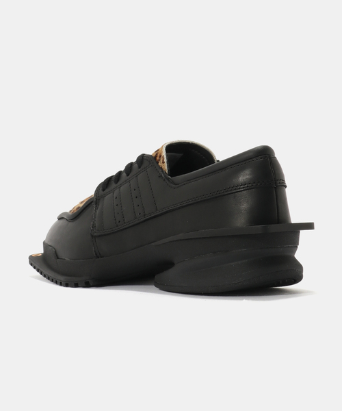 adidas Originals(アディダスオリジナルス)の「adidas Originals FORUM SQ LOAFER W KJ8219(スニーカー・レディース・ブラック・23.5cm/24cm/24.5cm)」の3枚目の写真