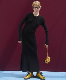 OMMO（オーエムエムオー）の「CURVE RIB KNIT OP（ワンピース）」