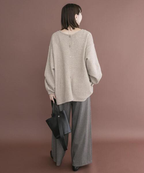 ITEMS URBANRESEARCH(アイテムズ アーバンリサーチ)の「2WAYボリュームニット(ニット/セーター・レディース・チャコールグレー/ライトブルー/ベージュ・FREE)」の17枚目の写真