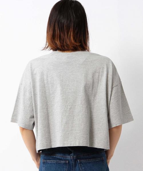 Another Edition(アナザーエディション)の「AE×ChampionロゴショートT/ BCAE×ChampionLOGO SHORT◆(Tシャツ/カットソー・レディース・オフホワイト/グレー/レッド・フリー)」の4枚目の写真