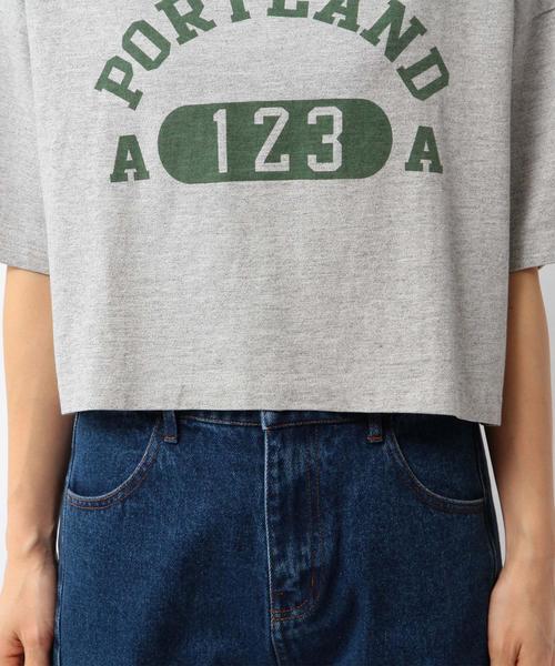 Another Edition(アナザーエディション)の「AE×ChampionロゴショートT/ BCAE×ChampionLOGO SHORT◆(Tシャツ/カットソー・レディース・オフホワイト/グレー/レッド・フリー)」の13枚目の写真