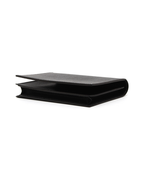 FARO（ファーロ）の「FARO レザーカードケース（CAVIRO(TM) FIN CALF