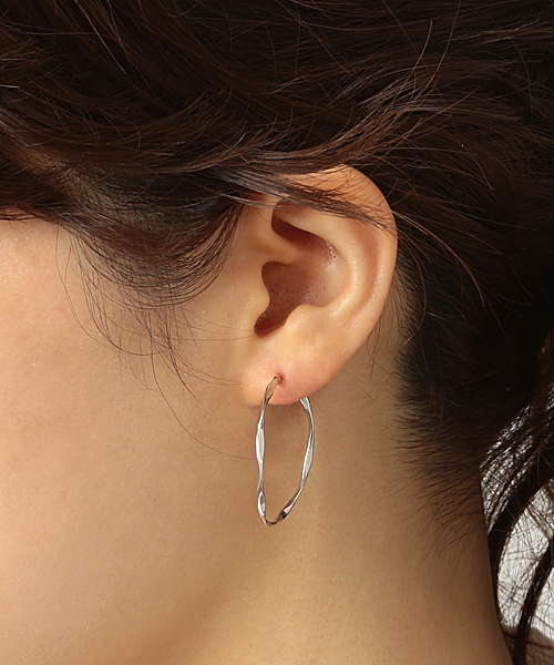 agete K10フープピアス（両耳） agete（アガット）の「K10フープピアス（ピアス（両耳用））」 - WEAR