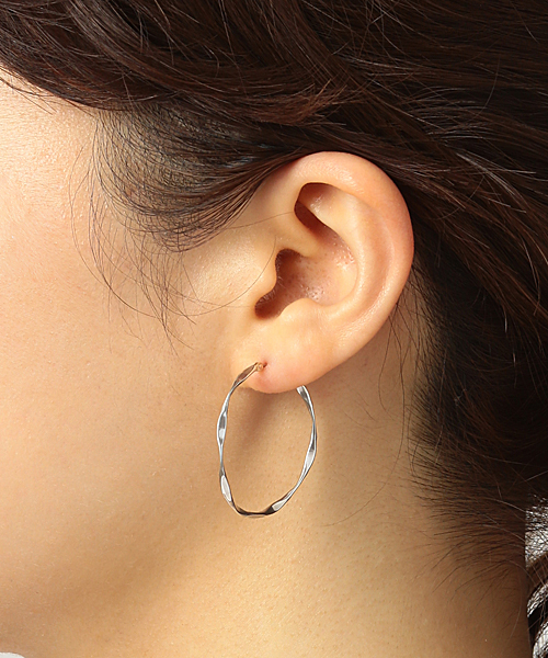agete（アガット）の「K10フープピアス（ピアス（両耳用））」 - WEAR