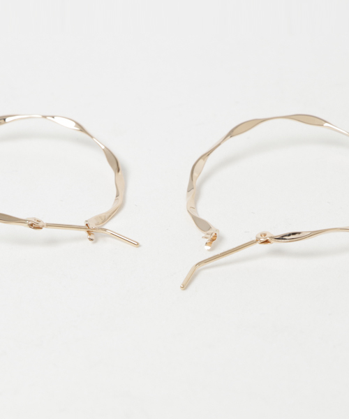 agete（アガット）の「K10フープピアス（ピアス（両耳用））」 - WEAR