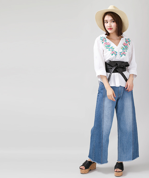 WEGO（ウィゴー）の「WEGO/5分袖刺繍スキッパーシャツ（シャツ/ブラウス・レディース・オフホワイト/インディゴブルー・FREE）」の3枚目の写真