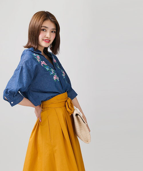 WEGO（ウィゴー）の「WEGO/5分袖刺繍スキッパーシャツ（シャツ/ブラウス・レディース・オフホワイト/インディゴブルー・FREE）」の7枚目の写真