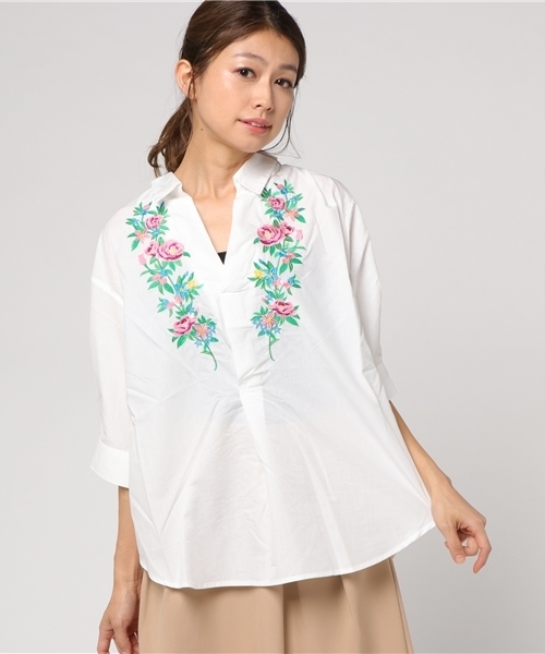 WEGO（ウィゴー）の「WEGO/5分袖刺繍スキッパーシャツ（シャツ/ブラウス・レディース・オフホワイト/インディゴブルー・FREE）」の17枚目の写真