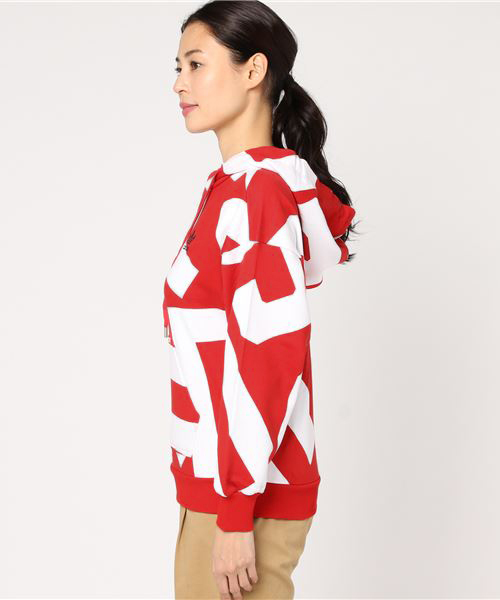 adidas（アディダス）の「オリジナルス フーディ[OVERSIZED HOODIE]（パーカー・レディース・レッド・SMALL/MEDIUM/LARGE/XX-LARGE/X-SMALL/XXX-LARGE）」の2枚目の写真
