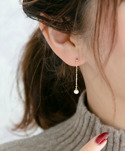 Phoebe（フィービィー）の「<ラストワン>【K10】ダブルパールピアス（ピアス（両耳用）・レディース・ゴールド/ゴールド系その他2/ゴールド系その他3/ホワイト系その他2/ホワイト/ゴールド系その他4/ホワイト系その他3・FREE）」の6枚目の写真