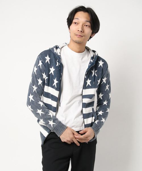 STYLEBLOCK（スタイルブロック）の「カラーフェード星条旗ジャガードニットジップアップパーカー（パーカー・メンズ・ネイビー/レッド・M/L）」の2枚目の写真