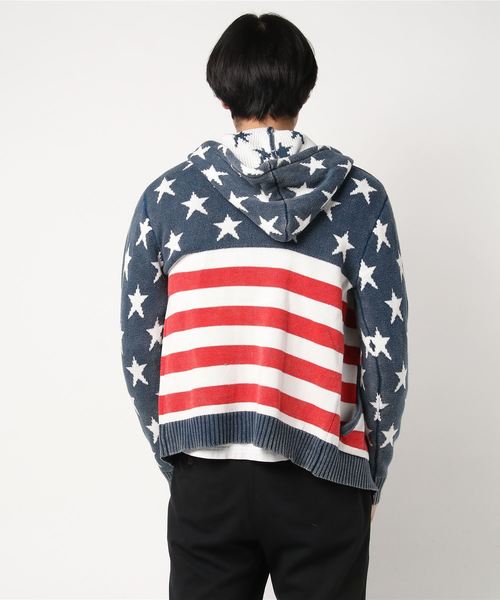 STYLEBLOCK（スタイルブロック）の「カラーフェード星条旗ジャガードニットジップアップパーカー（パーカー・メンズ・ネイビー/レッド・M/L）」の4枚目の写真