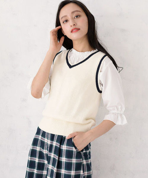 E Hyphen World Gallery Mania イーハイフンワールドギャラリーマニア の 三戸なつめさんコラボ ニットベスト ベスト Wear