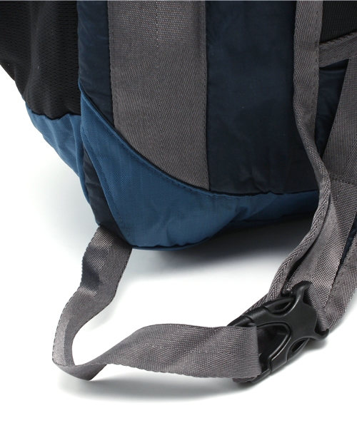 BEAMS BOY（ビームスボーイ）の「Patagonia / LightWeight Travel Tote（トートバッグ・レディース・イエロー/ネイビー・ONE SIZE）」の6枚目の写真