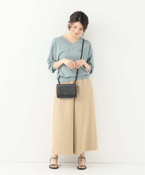 IENA（イエナ）の「silk cotton Vネック 2WAY プルオーバー◆（ニット/セーター・レディース・ベージュ/ライトグリーン/ネイビー・FREE）」の18枚目の写真