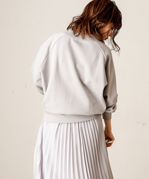 natural couture(ナチュラルクチュール)の「裏起毛裏毛ラグランロゴスウェット(スウェット・レディース・ブラウン/オフホワイト/サックスブルー/ライトベージュ・FREE)」の18枚目の写真