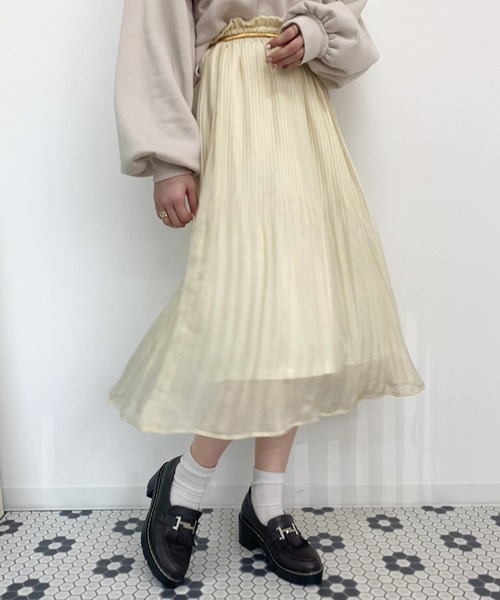 apres jour(アプレジュール)の「ラメシアープリーツスカート【ZOZOTOWN限定アイテム】(スカート・レディース・ベージュ/グレー/アイボリー/ミント/モカ・フリー)」の3枚目の写真