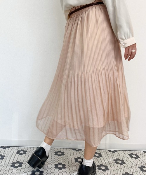 apres jour(アプレジュール)の「ラメシアープリーツスカート【ZOZOTOWN限定アイテム】(スカート・レディース・ベージュ/グレー/アイボリー/ミント/モカ・フリー)」の17枚目の写真