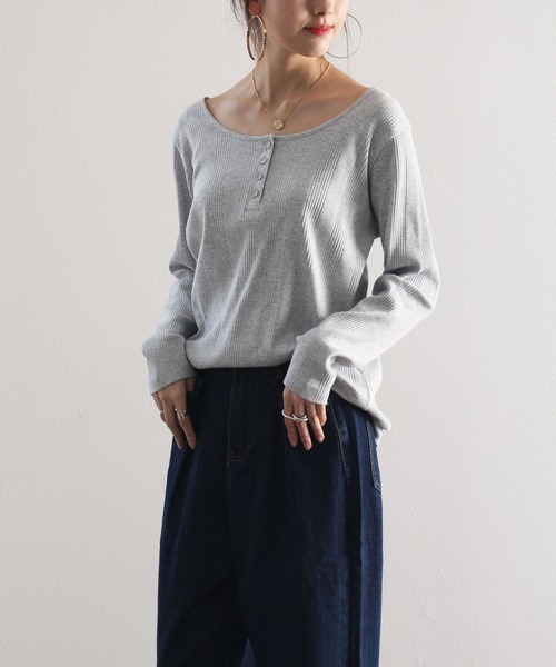 classicalelf（クラシカルエルフ）の「ランダムリブ ヘンリーネック無地ミドル丈ロングTシャツ（長袖）（Tシャツ/カットソー・レディース・ブラック/ホワイト/杢グレー/ベージュ/チャコール/ブラウン・LARGE/XXX-LARGE/X-LARGE/MEDIUM/XX-LARGE）」の17枚目の写真