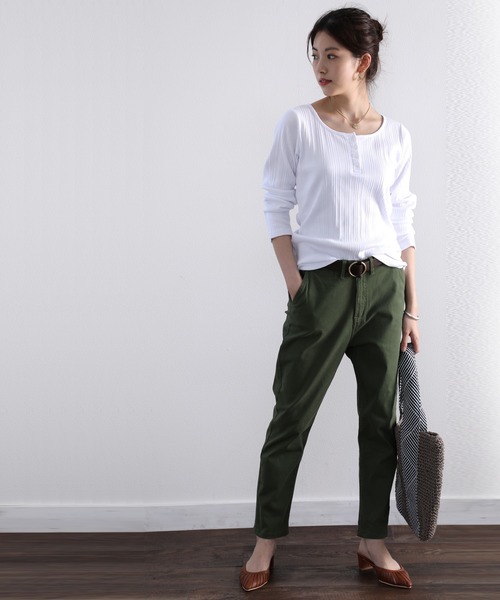 classicalelf（クラシカルエルフ）の「ランダムリブ ヘンリーネック無地ミドル丈ロングTシャツ（長袖）（Tシャツ/カットソー・レディース・ブラック/ホワイト/杢グレー/ベージュ/チャコール/ブラウン・LARGE/XXX-LARGE/X-LARGE/MEDIUM/XX-LARGE）」の18枚目の写真