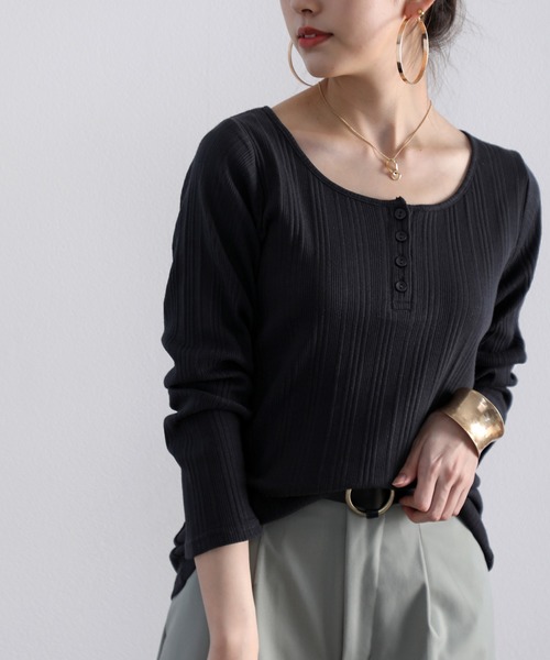 classicalelf（クラシカルエルフ）の「ランダムリブ ヘンリーネック無地ミドル丈ロングTシャツ（長袖）（Tシャツ/カットソー・レディース・ブラック/ホワイト/杢グレー/ベージュ/チャコール/ブラウン・LARGE/XXX-LARGE/X-LARGE/MEDIUM/XX-LARGE）」の21枚目の写真