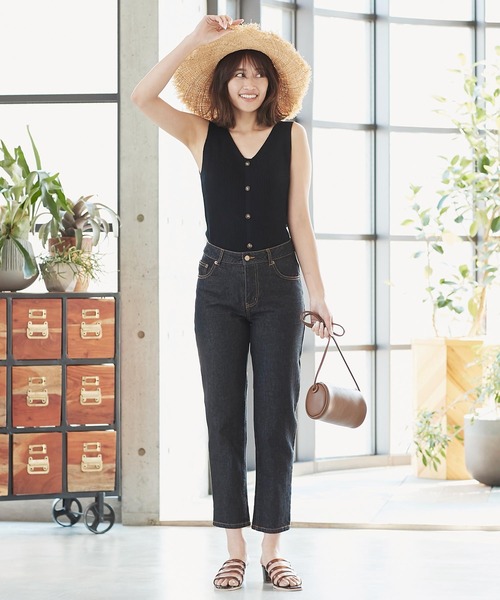 KOBE LETTUCE（コウベレタス）の「センターボタンリブニットトップス（ニット/セーター・レディース・マスタード/ブラック/オフホワイト/ベージュ・FREE）」の11枚目の写真