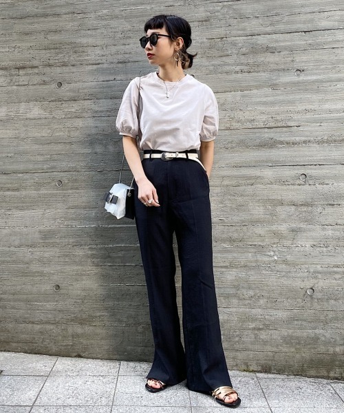 PAGEBOY（ページボーイ）の「ボリュームスリーブTEE（Tシャツ/カットソー・レディース・オフホワイト/ブラック/グレイッシュベージュ/モスグリーン/パープル/イエロー系その他/ダークブラウン・FREE）」の13枚目の写真