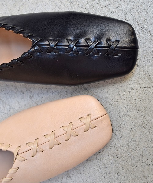 Marient（マリエント）の「リングレースアップフラットシューズ/パンプス（パンプス・レディース・ベージュ/ブラック・23.5cm/24.0cm/24.5cm/23.0cm）」の11枚目の写真