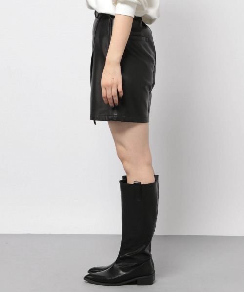 PAGEBOY（ページボーイ）の「フェイクレザーラップショートパンツ（その他パンツ・レディース・オフホワイト/ブラック・FREE）」の12枚目の写真