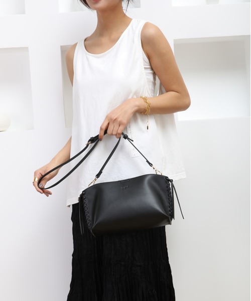 Ungrid（アングリッド）の「【Ungrid/アングリッド】　スムース  サイドかがりミニポシェット（ショルダーバッグ・レディース・ブラック/ダークブラウン/ベージュ/レッド/オリーブ/カーキ/アイボリー/ベージュ系その他/ブルー系その他/キャメル/スモークピンク/ワイン/ダークベージュ/グレイッシュベージュ・FREE）」の19枚目の写真