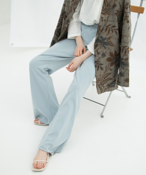 Kastane（カスタネ）の「メロウフレアパンツ（その他パンツ・レディース・サックスブルー/オレンジ/アイボリー・1/2）」の3枚目の写真