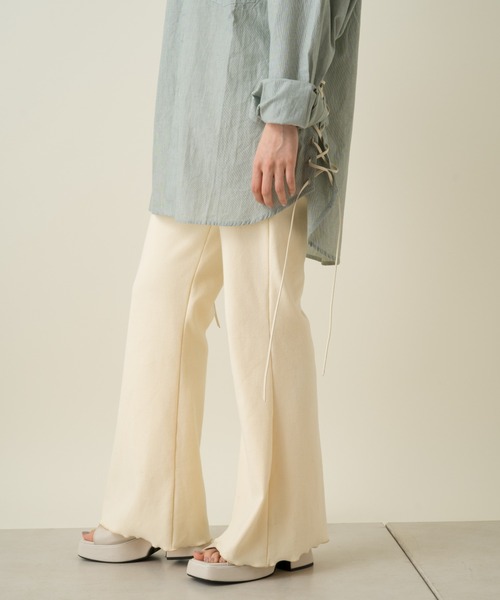 Kastane（カスタネ）の「メロウフレアパンツ（その他パンツ・レディース・サックスブルー/オレンジ/アイボリー・1/2）」の12枚目の写真