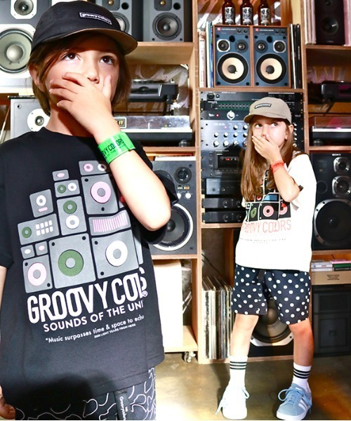 GROOVY COLORS（グルービーカラーズ）の「天竺 MAKE SOME NOISE ビッグTシャツ（Tシャツ/カットソー・キッズ・ブラウン/ホワイト/ブラック・130/140）」の9枚目の写真