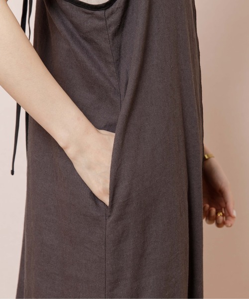 flower（フラワー）の「パイピングキャミワンピース（ワンピース・レディース・ベージュ/ブラック・FREE）」の18枚目の写真