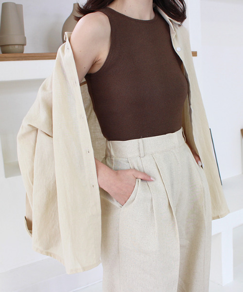 MODE ROBE(モードローブ)の「ニットタンクトップ(タンクトップ・レディース・ブラック/ブラウン/アイボリー・FREE)」の3枚目の写真