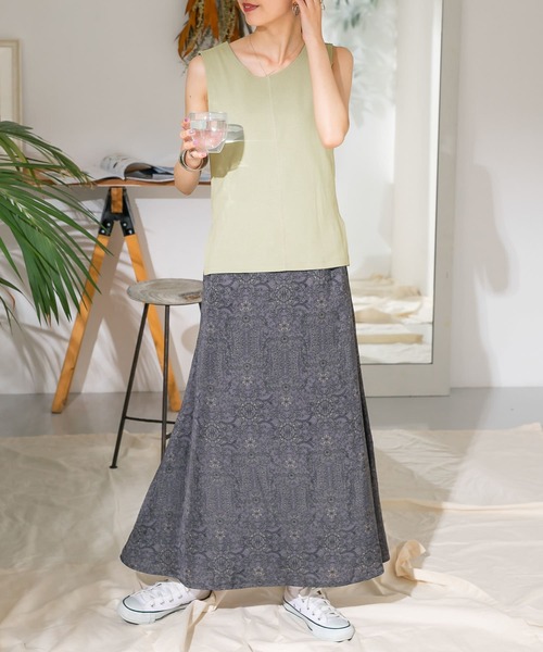 ITEMS URBANRESEARCH（アイテムズ アーバンリサーチ）の「アウトリンキングタンクトップ（タンクトップ・レディース・ブラック/ライトカーキ/オフホワイト・FREE）」の8枚目の写真