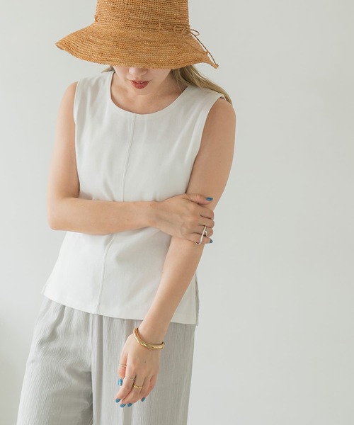 ITEMS URBANRESEARCH（アイテムズ アーバンリサーチ）の「アウトリンキングタンクトップ（タンクトップ・レディース・ブラック/ライトカーキ/オフホワイト・FREE）」の13枚目の写真