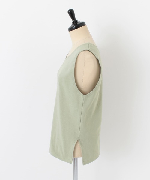 ITEMS URBANRESEARCH（アイテムズ アーバンリサーチ）の「アウトリンキングタンクトップ（タンクトップ・レディース・ブラック/ライトカーキ/オフホワイト・FREE）」の17枚目の写真